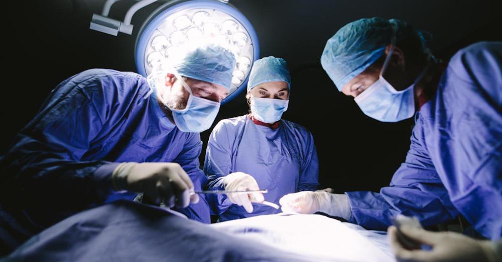 bác sĩ phẫu thuật có nguy cơ mắc bệnh tĩnh mạch cao
